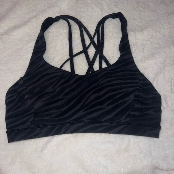 Lululemon free to be zebra bra - Picture 1 of 4